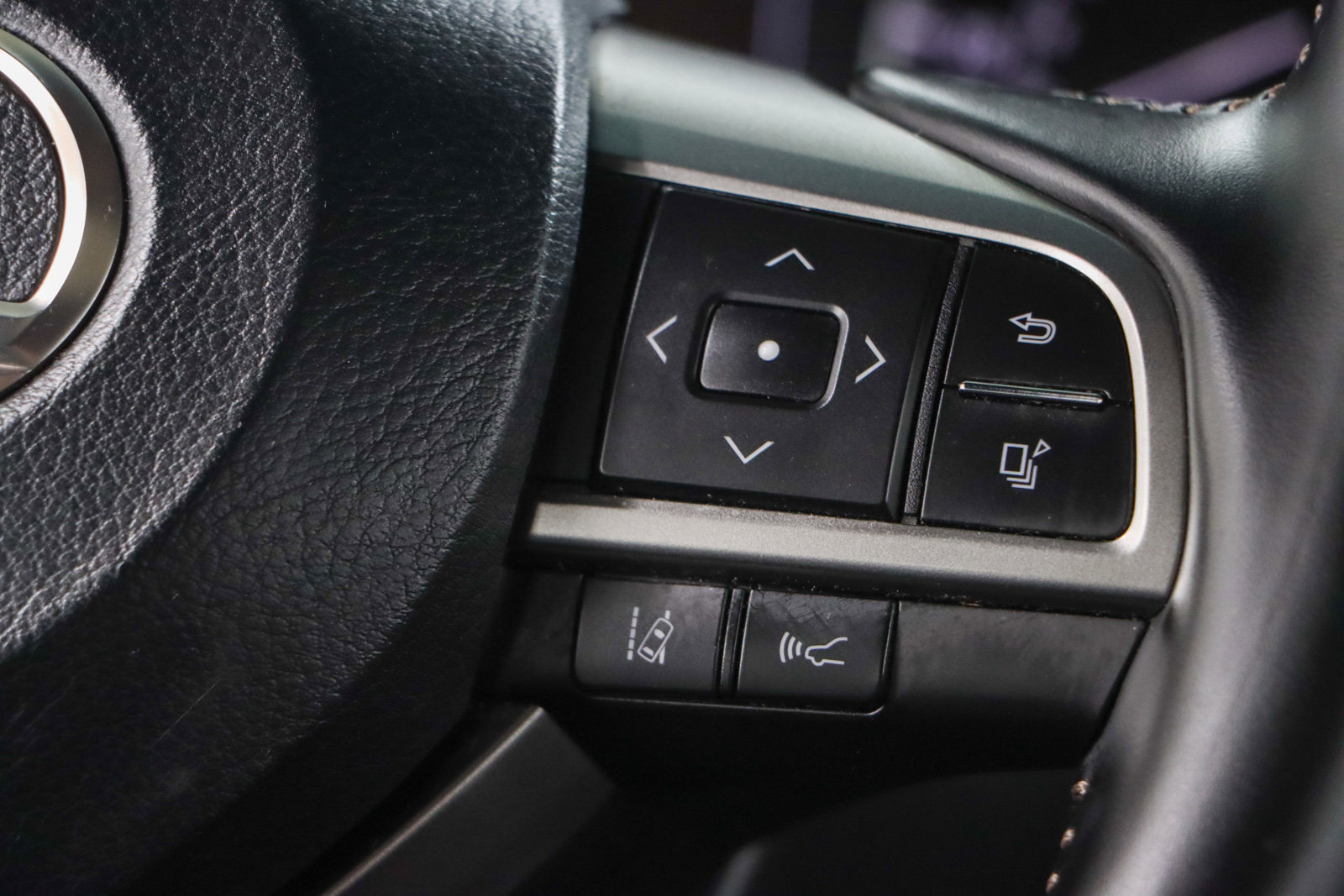 Used 2023 Lexus GX 460 Premium w/ Premium Package image 15