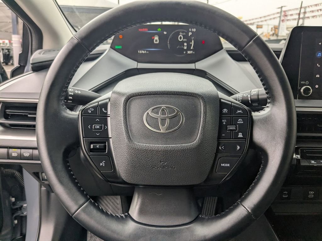 Used 2025 Toyota Prius LE image 17