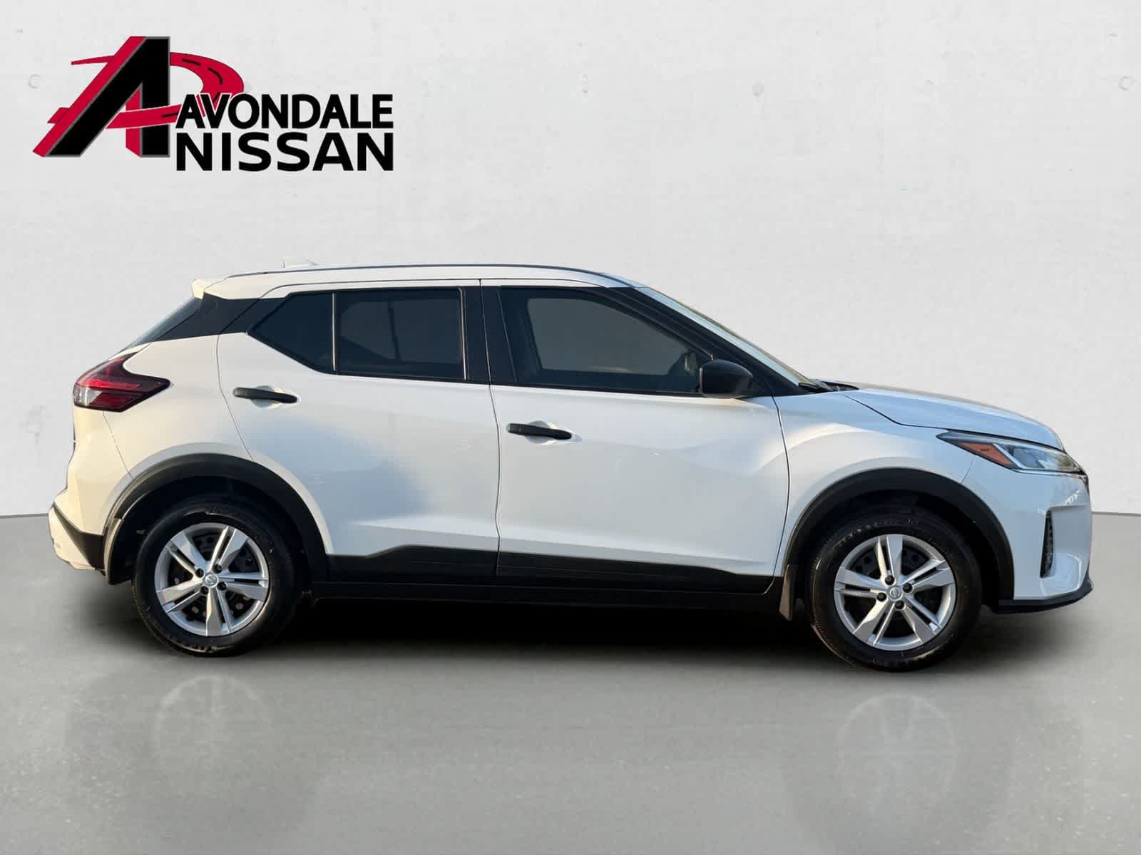 Certified 2025 Nissan Kicks Play S FWD image 6