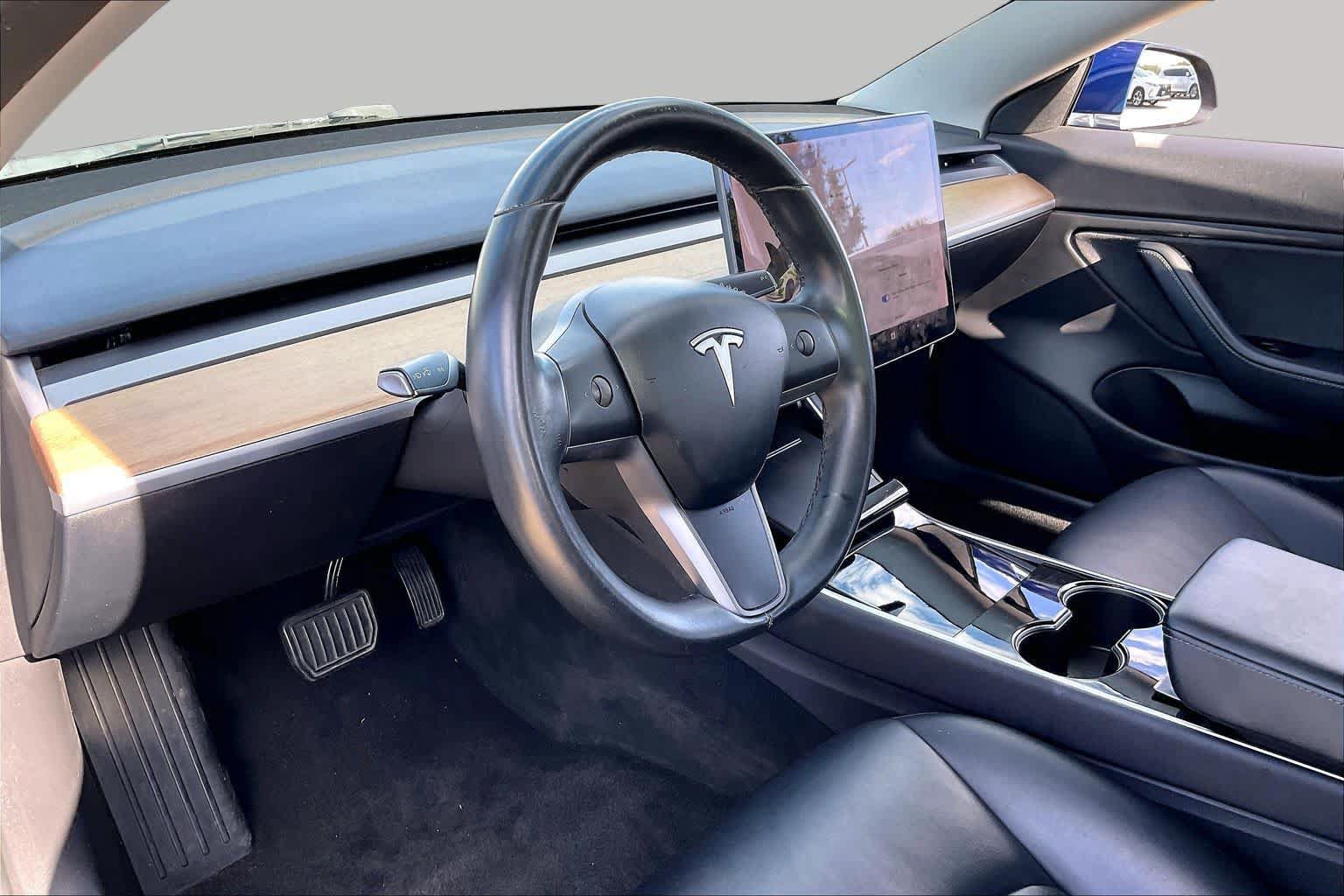Used 2019 Tesla Model 3 Standard Range RWD image 14