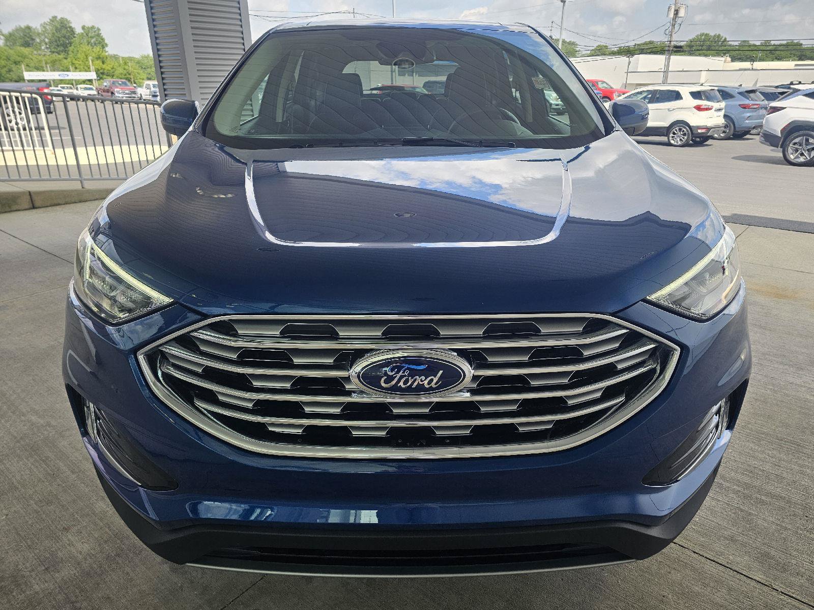 Used 2022 Ford Edge SEL w/ Convenience Package AWD/4WD image 9