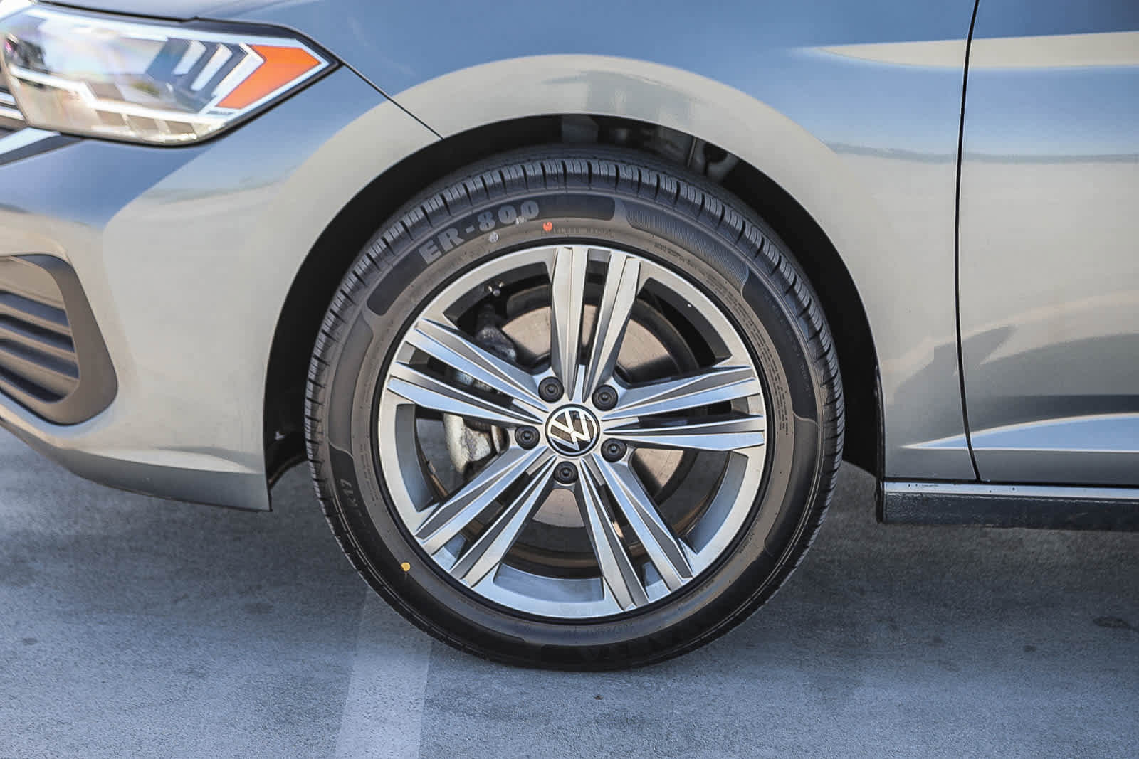 Used 2024 Volkswagen Jetta SE FWD image 10