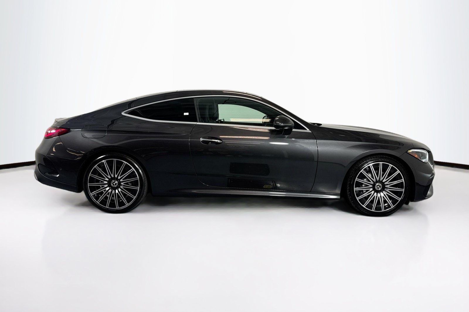 Used 2024 Mercedes-Benz CLE 300 4MATIC Coupe w/ AMG Line image 27