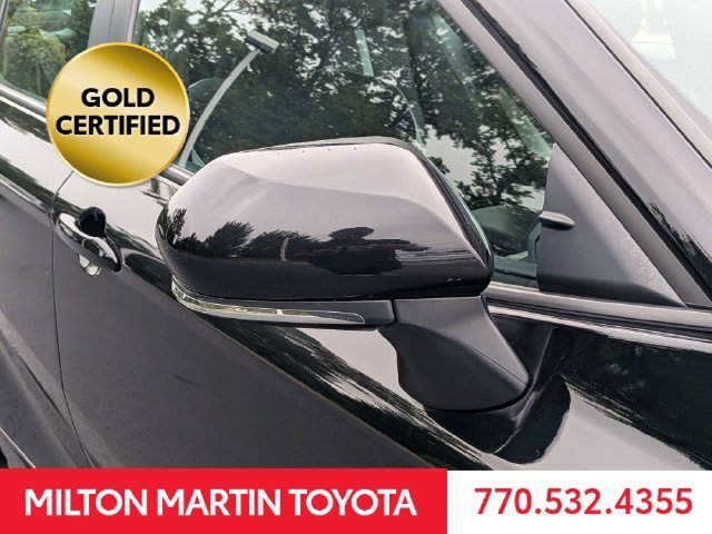 Used 2025 Toyota Camry SE FWD image 12