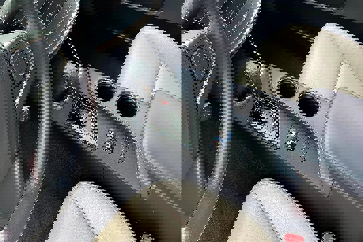 Used 2015 Toyota Avalon XLE image 18