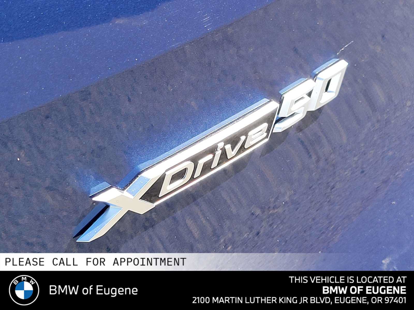 Used 2023 BMW iX xDrive50 w/ Premium Package AWD/4WD image 17