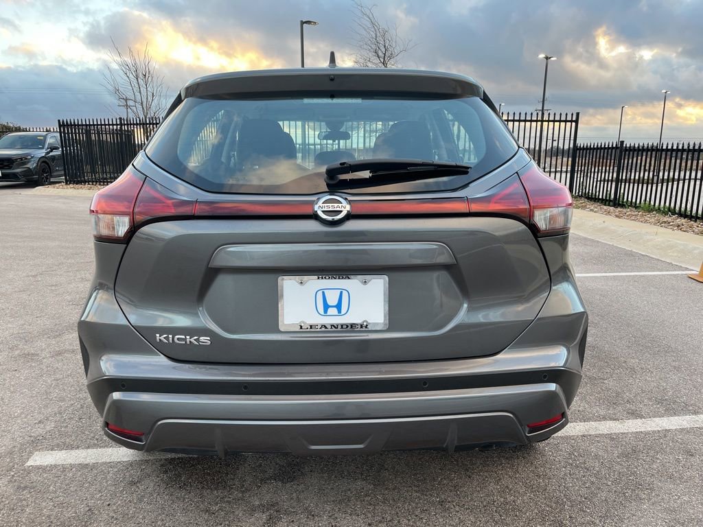 Used 2021 Nissan Kicks S image 5