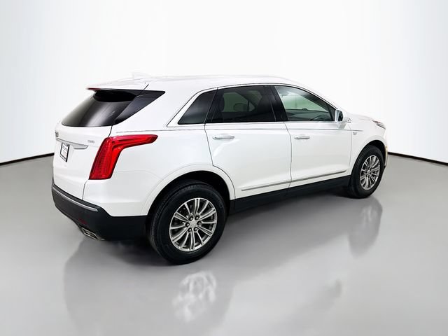 Used 2018 Cadillac XT5 Luxury w/ Driver Awareness Package FWD image 7
