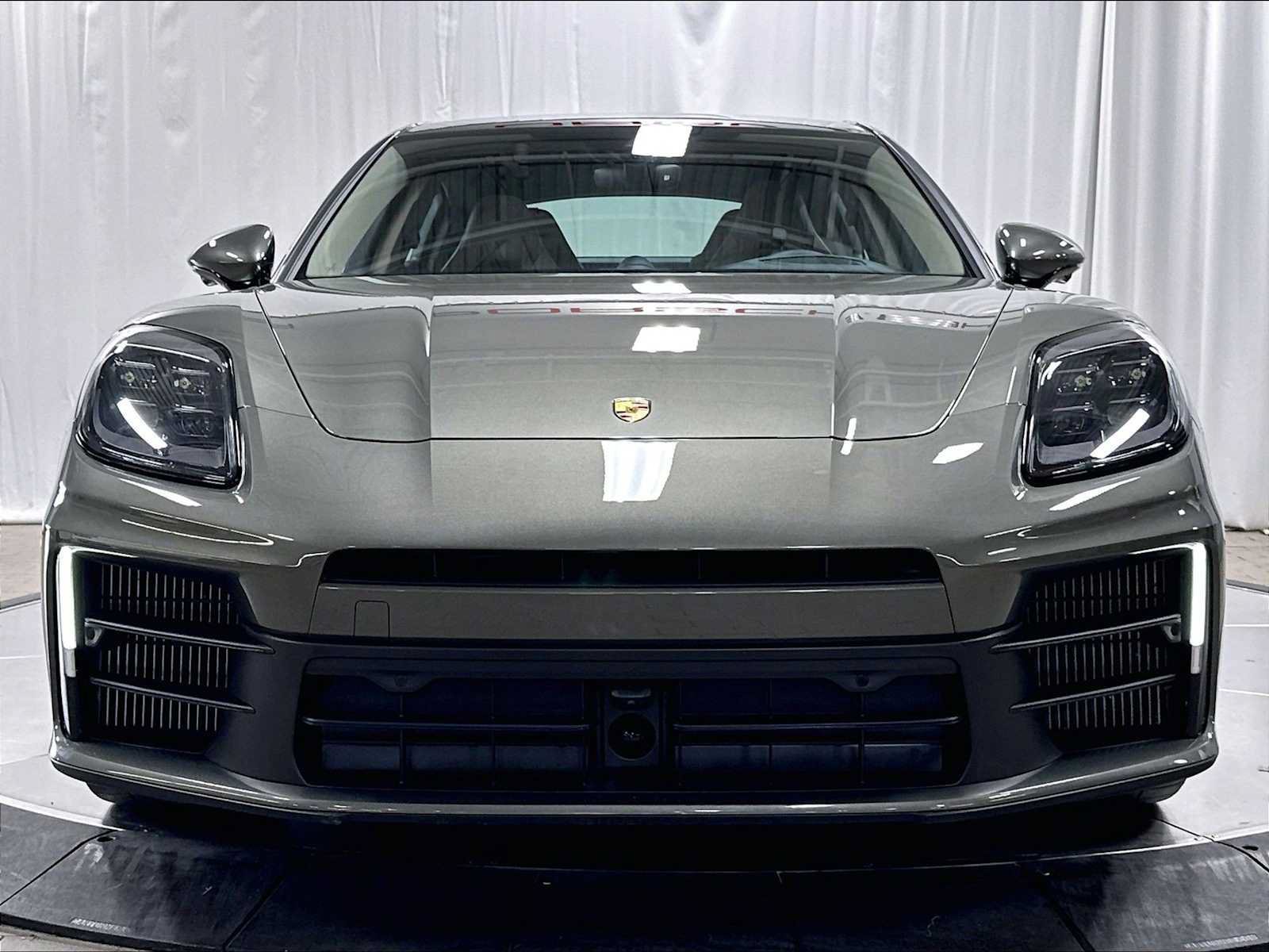 Used 2025 Porsche Panamera 4 AWD/4WD image 12