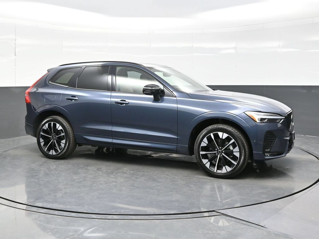 Used 2026 Volvo XC60 B5 Plus AWD/4WD image 8