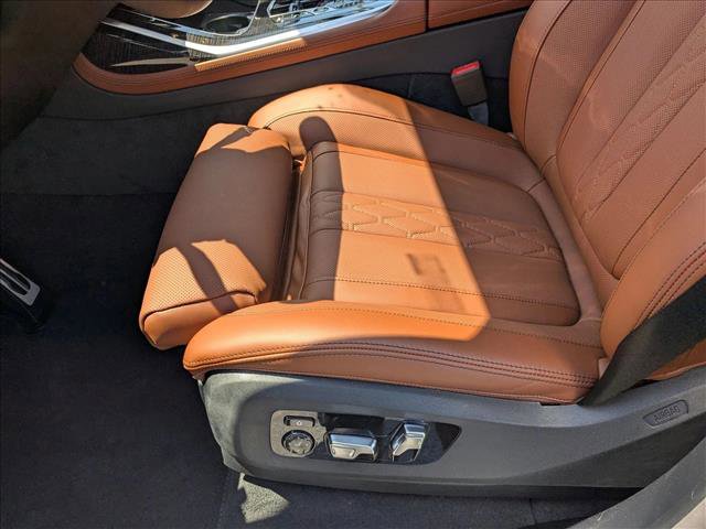 Used 2026 BMW X7 M60i image 4
