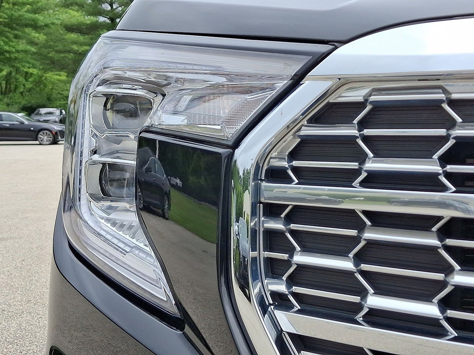 Certified 2023 GMC Terrain Denali w/ Denali Premium Package AWD/4WD image 28