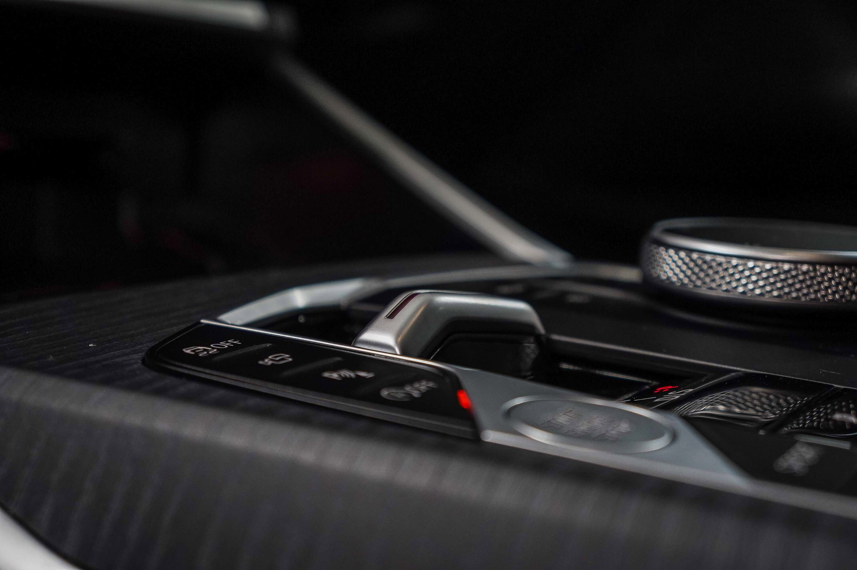 Used 2025 BMW 430i Coupe w/ Convenience Package image 24