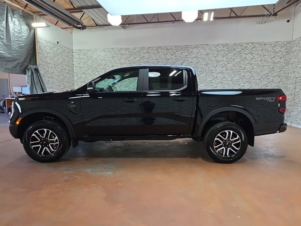 Used 2025 Ford Ranger Lariat w/ Trailer Tow Package image 4