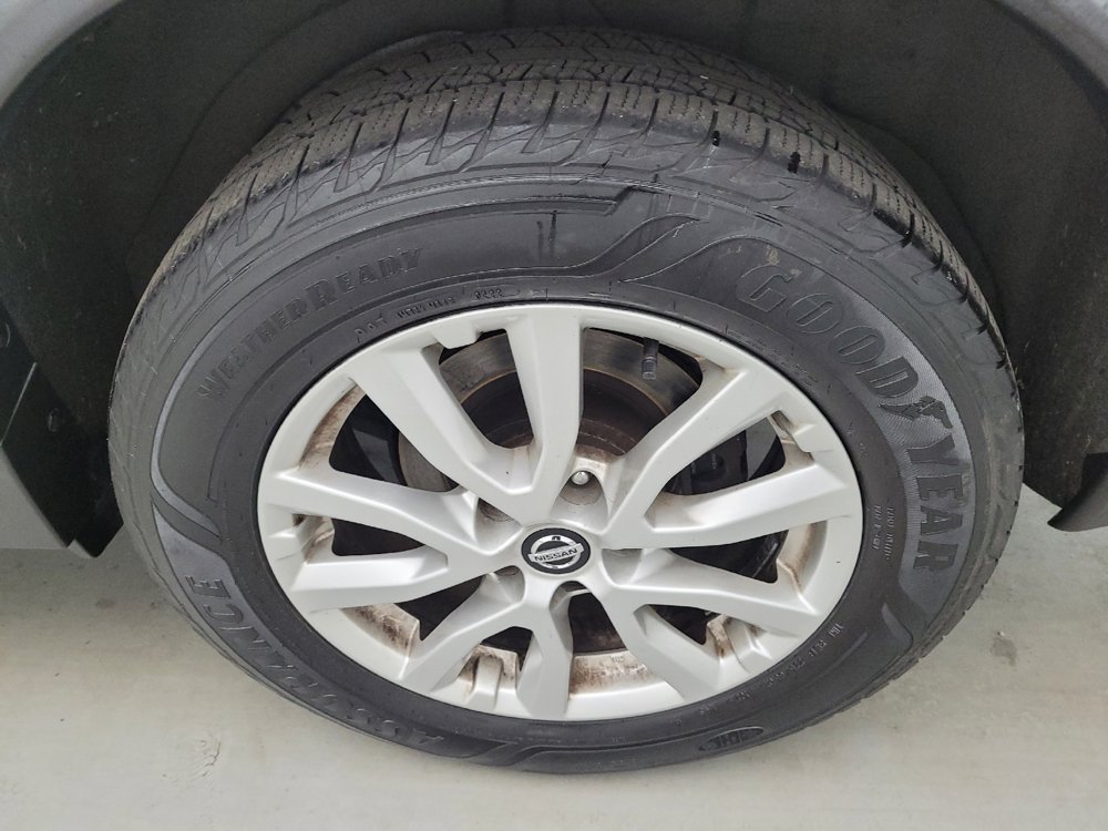 Used 2019 Nissan Rogue SV FWD image 31