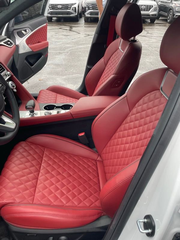 Used 2023 Genesis G70 3.3T w/ Sport Prestige Package image 3