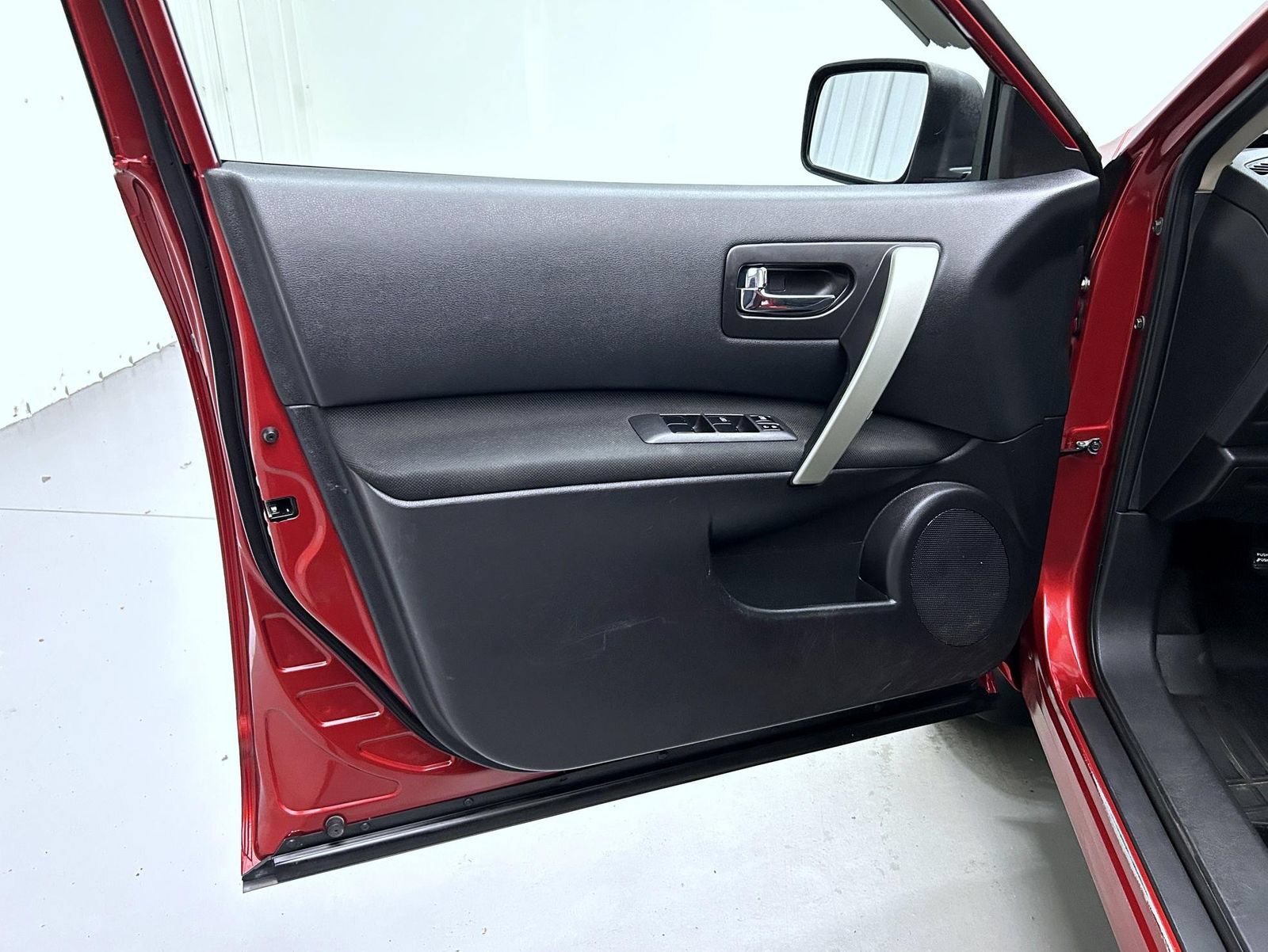Used 2013 Nissan Rogue S w/ Special Edition Pkg AWD/4WD image 9