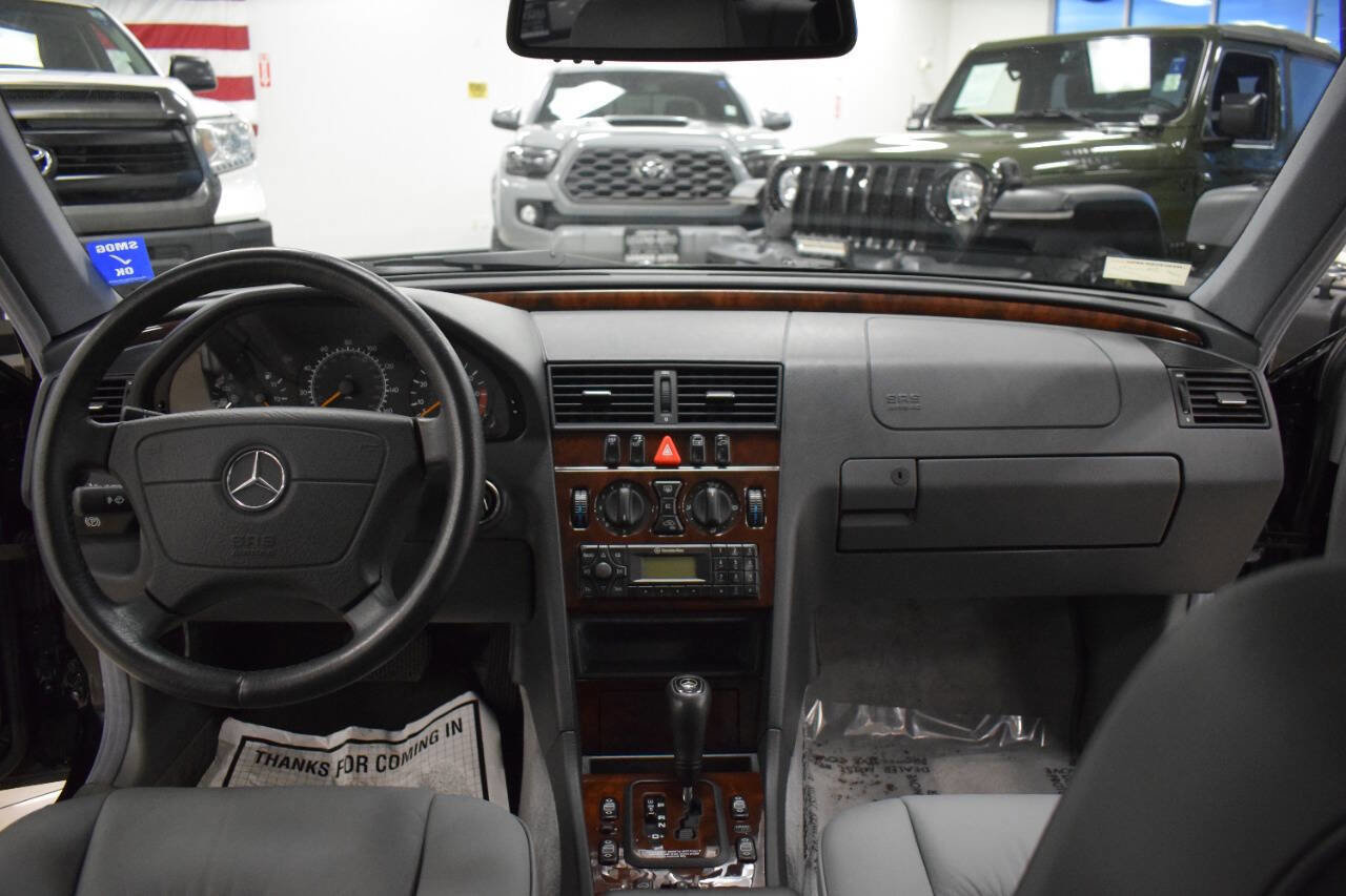 Used 2000 Mercedes-Benz C 230 image 55