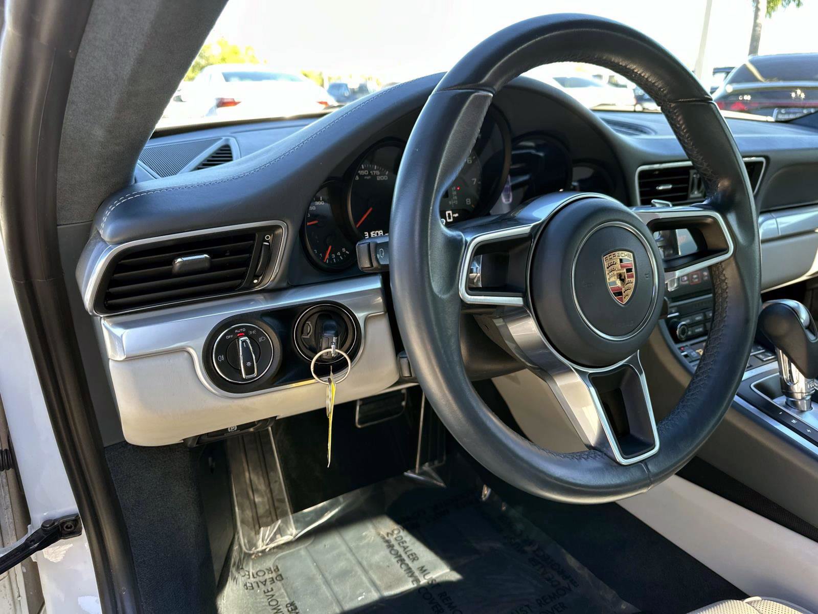 Used 2017 Porsche 911 Carrera 4S image 13