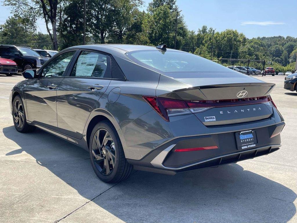 New 2026 Hyundai Elantra SEL Sport FWD image 30
