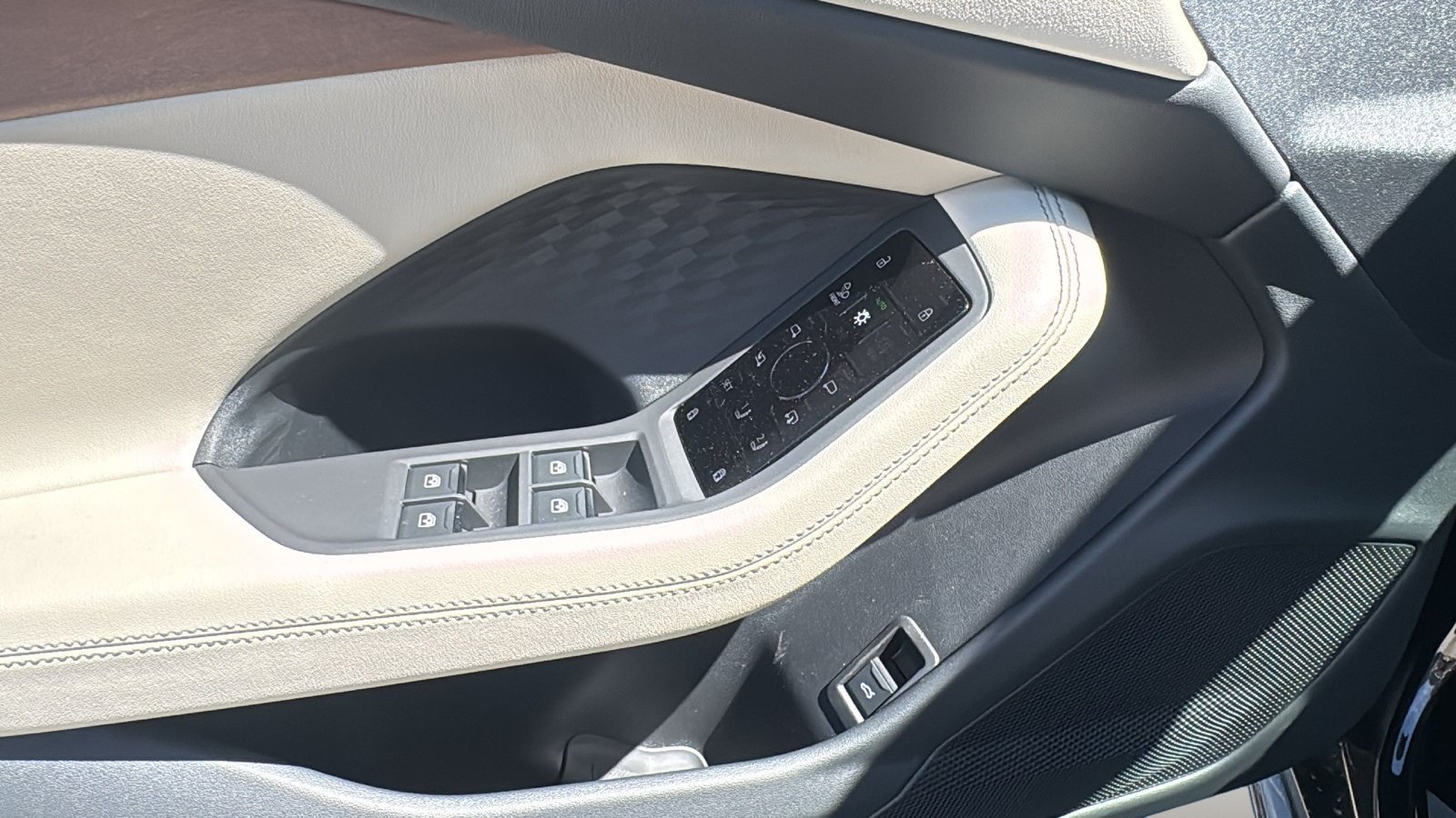 New 2026 Audi A6 Premium Plus AWD/4WD image 13