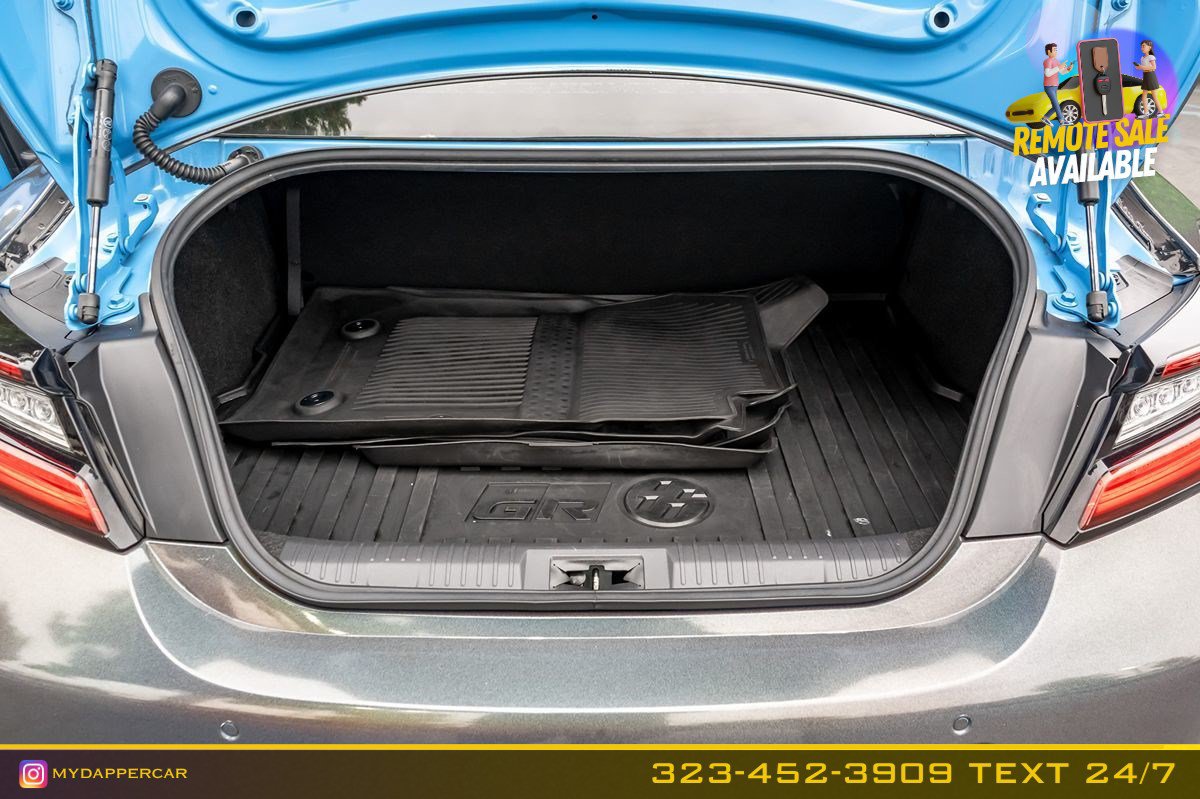 Used 2022 Toyota GR86 w/ ALL Weather Mat Package (TMS) RWD image 17