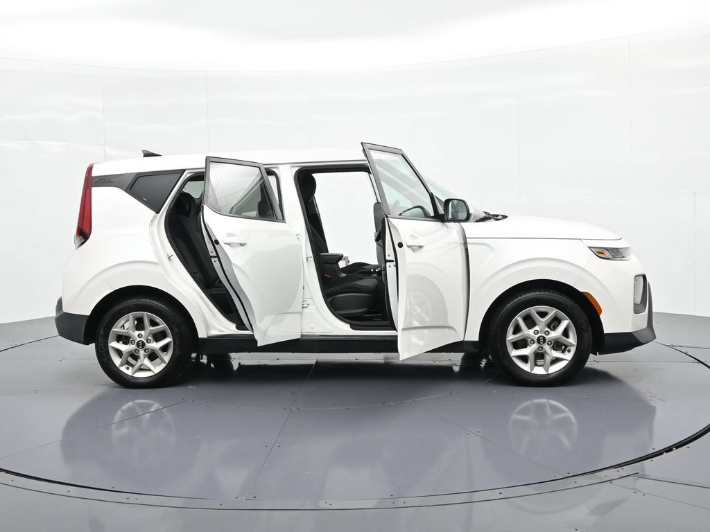 Used 2021 Kia Soul S FWD image 22