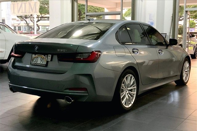Used 2023 BMW 330i Sedan image 11