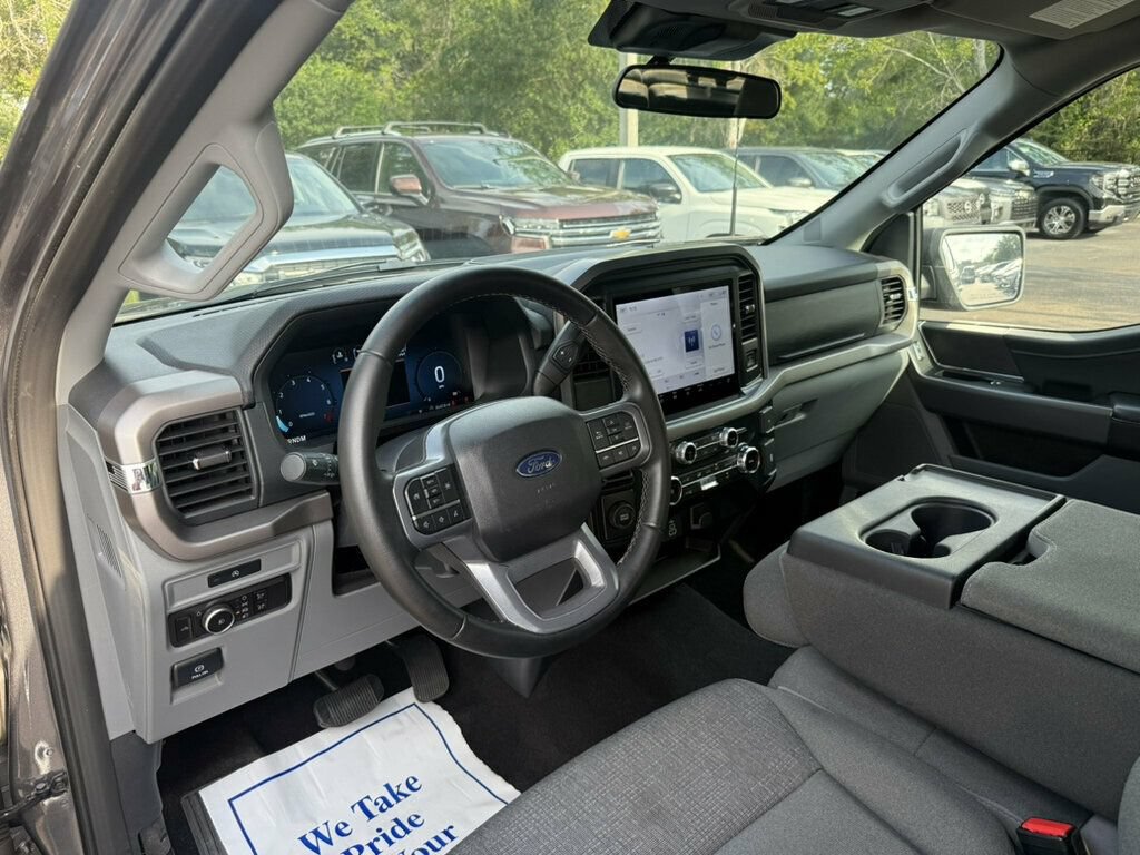 Used 2025 Ford F150 XLT w/ Equipment Group 301A Standard RWD image 3
