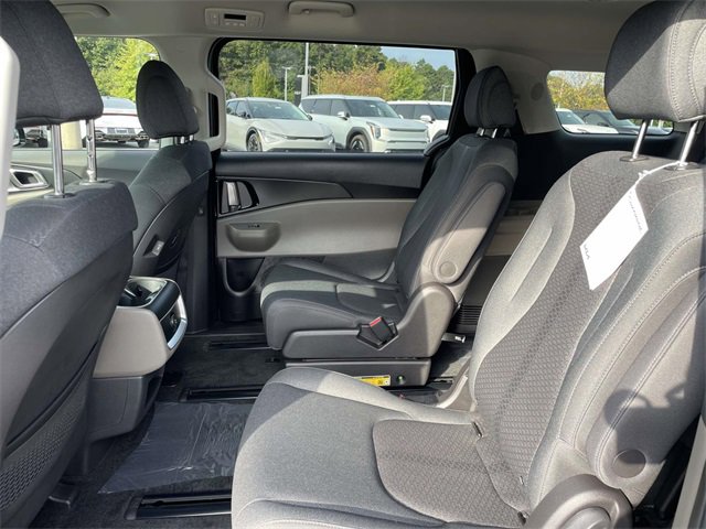 New 2026 Kia Carnival LX image 20