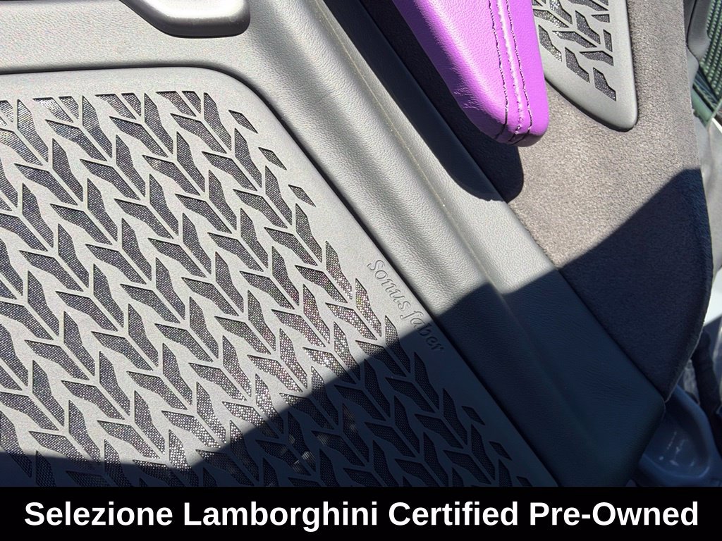 Used 2025 Lamborghini Revuelto AWD/4WD image 36