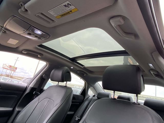 Used 2016 Hyundai Sonata Limited w/ Option Group 05 image 17