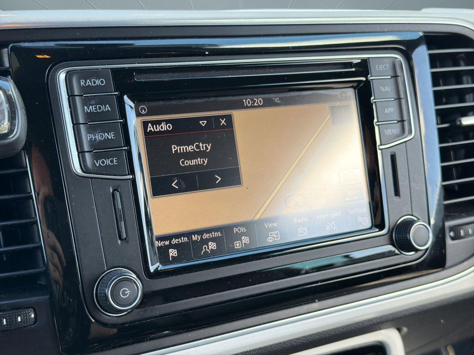 Used 2019 Volkswagen Beetle 2.0T SE w/ SE Premium Package image 22