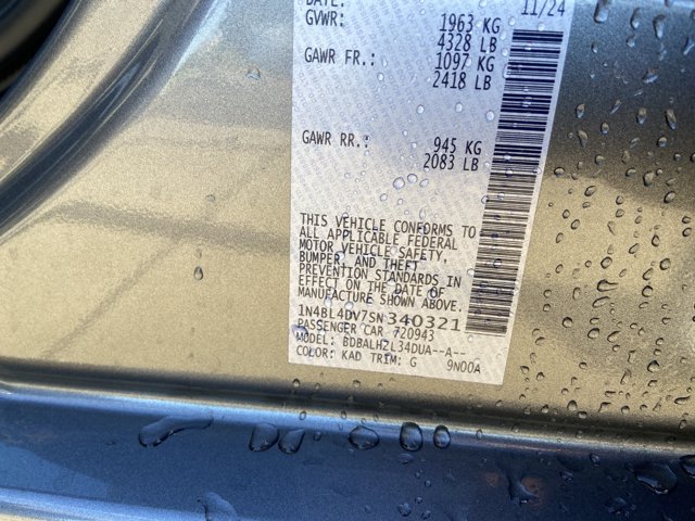 Used 2025 Nissan Altima 2.5 SV FWD image 33