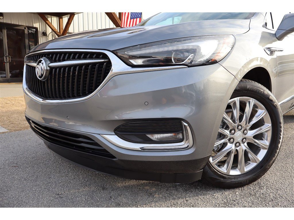 Used 2021 Buick Enclave Premium w/ Sun and Sites Package FWD image 12