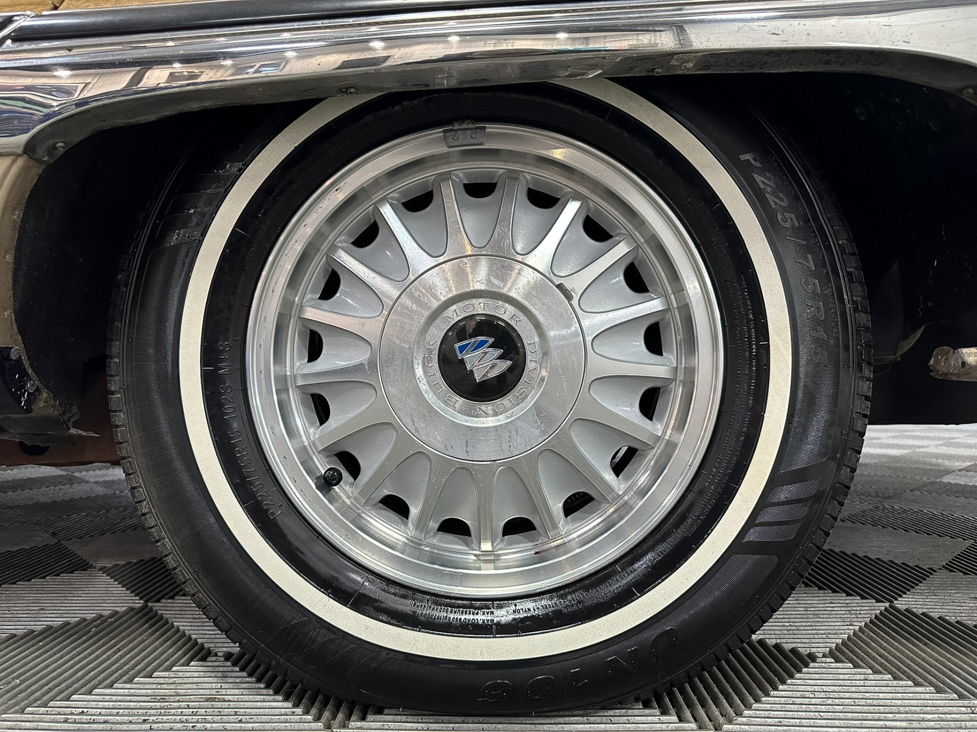 Used 1993 Buick Roadmaster Estate image 21