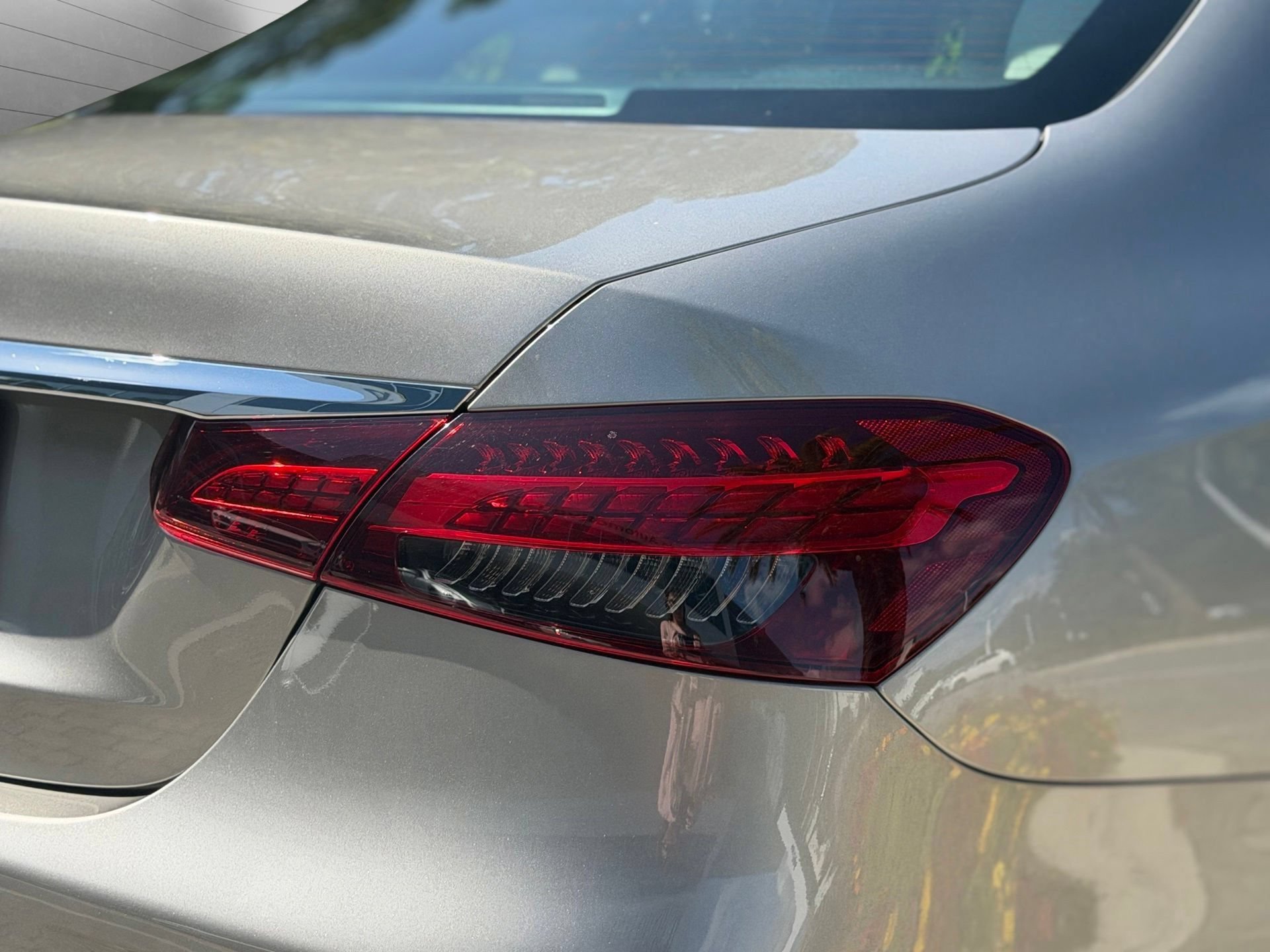 Used 2021 Mercedes-Benz E 350 Sedan image 38