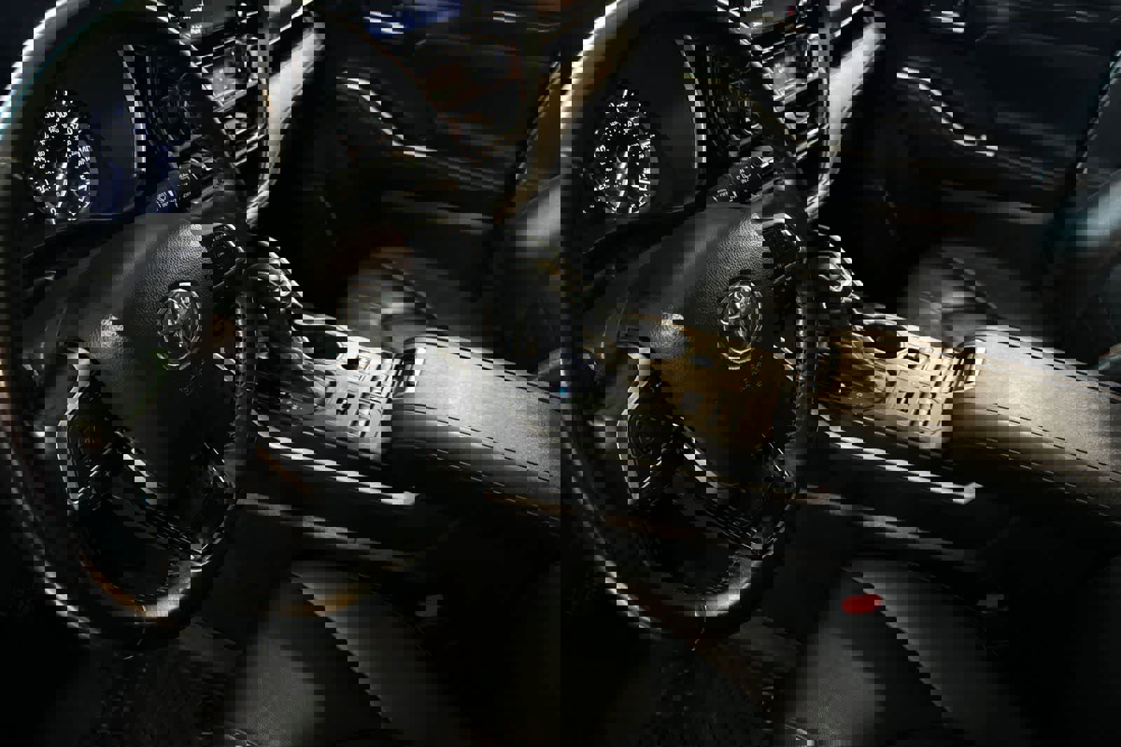 Used 2020 Toyota Highlander XLE image 12