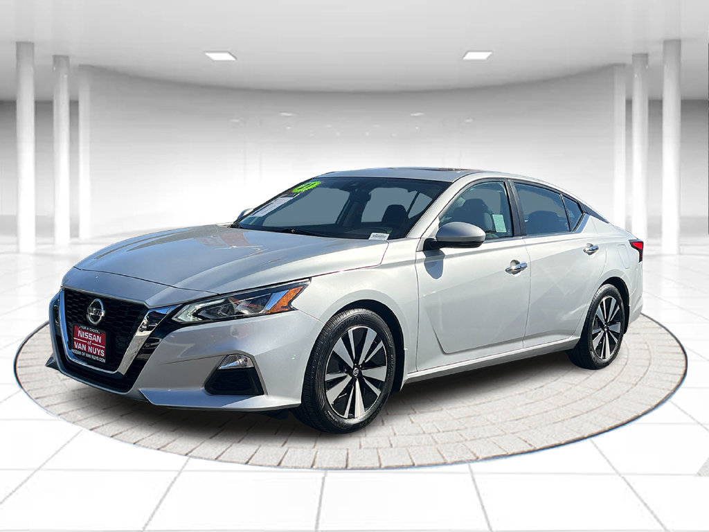 Used 2021 Nissan Altima 2.5 SV w/ SV Premium Package