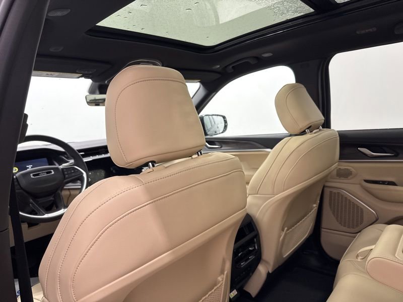 New 2026 Jeep Grand Cherokee Limited AWD/4WD image 19