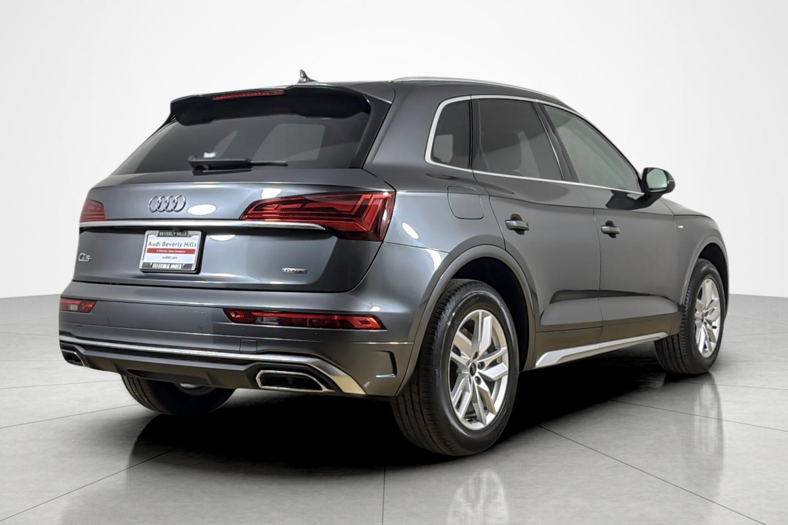 Used 2023 Audi Q5 2.0T Premium w/ Convenience Package AWD/4WD image 5