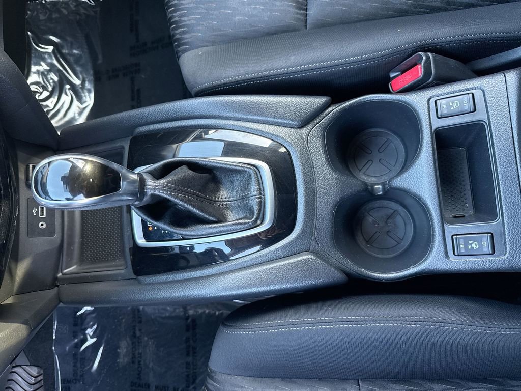 Used 2019 Nissan Rogue SV image 20