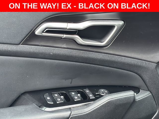 Used 2023 Kia Sportage EX image 13