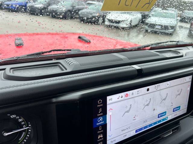 Used 2025 Jeep Wrangler Sahara 4xe image 30