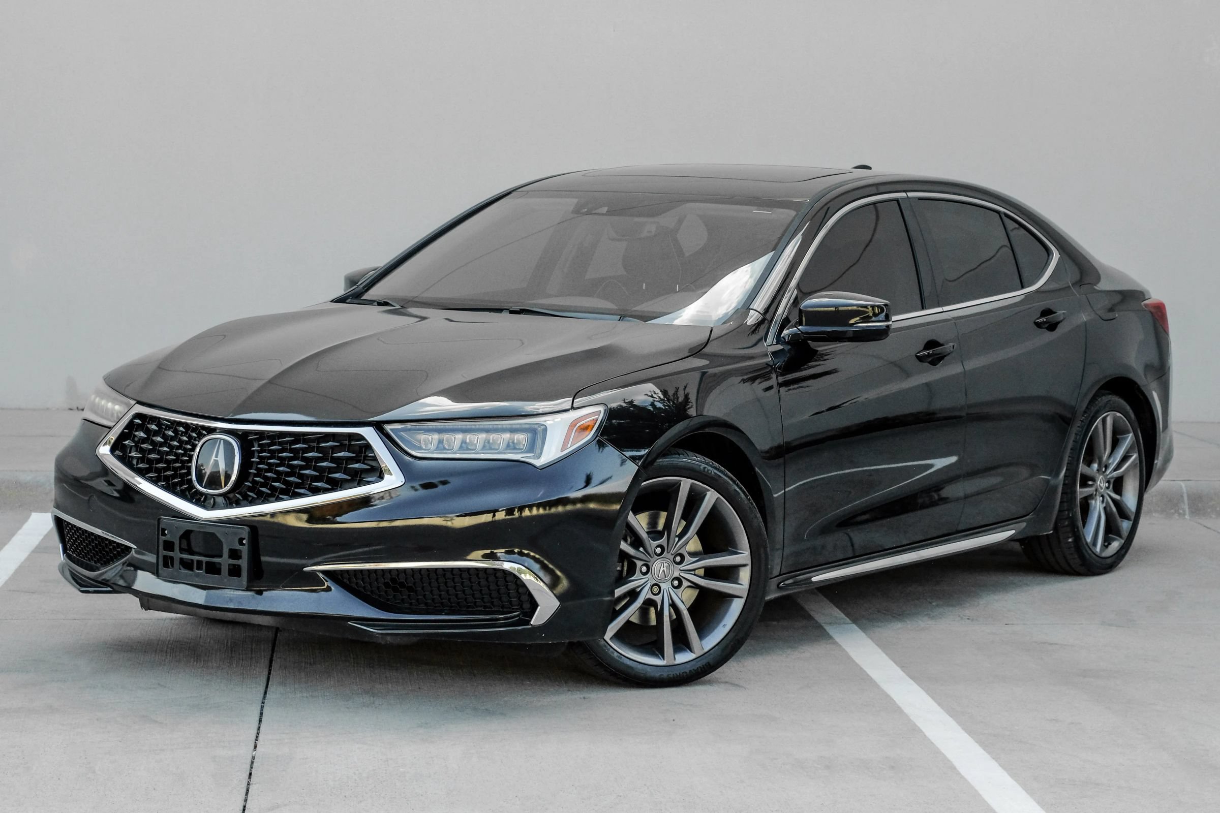 Used 2019 Acura TLX w/ Technology Package FWD image 7