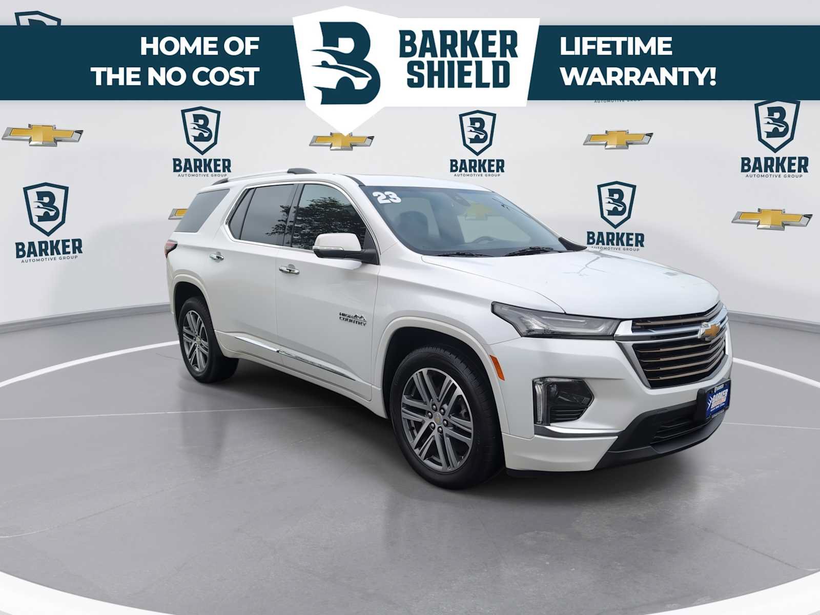 Used 2023 Chevrolet Traverse High Country FWD image 2