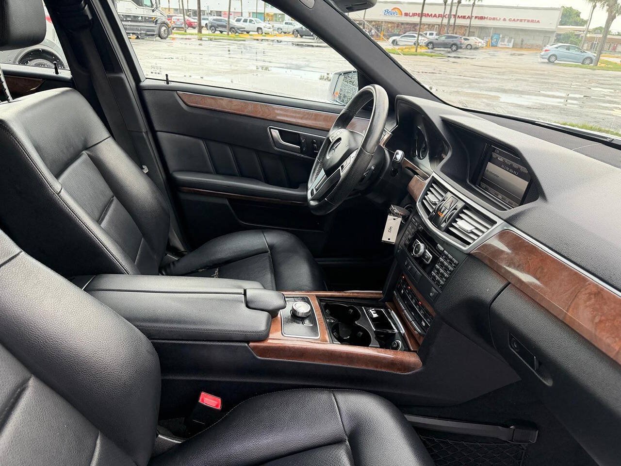 Used 2013 Mercedes-Benz E 350 4MATIC Sedan w/ Premium 2 Pkg image 21