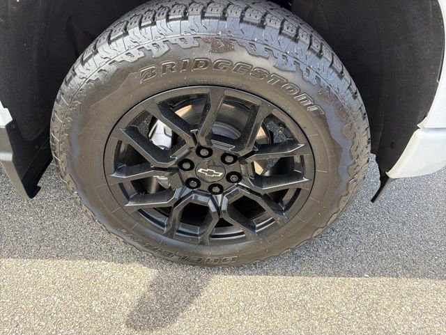 Used 2024 Chevrolet Silverado 1500 Custom AWD/4WD image 29
