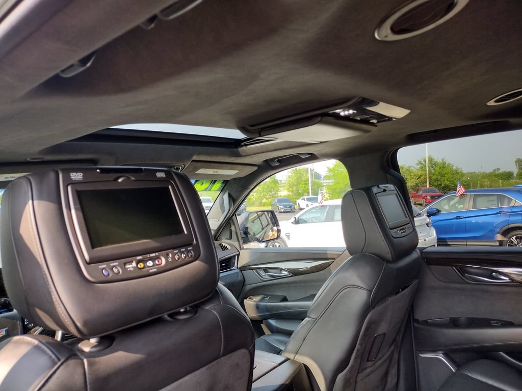 Used 2016 Cadillac Escalade Platinum AWD/4WD image 15