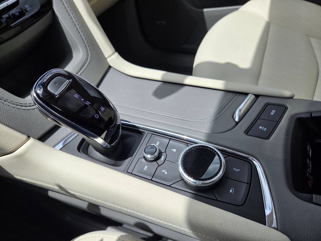 Used 2024 Cadillac XT6 Premium Luxury AWD/4WD image 28